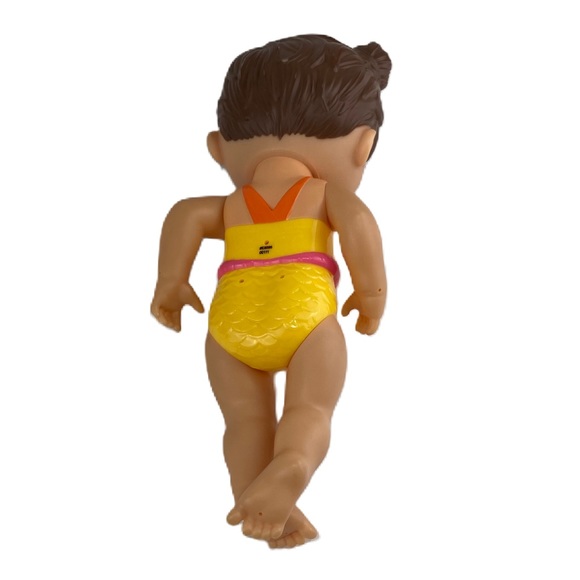 Hasbro Baby Alive Baby Shark Doll Brown Hair Green Eyes  (Doll only) - Picture 10 of 17